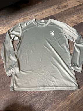 ✌️Dutch Bros Light Sage Green Long-Sleeve Crew Shirt UPF 50+ Size M